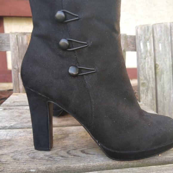 NWOT Impo Black Faux Suede Anke Booties Size 9.5. - Picture 2 of 6